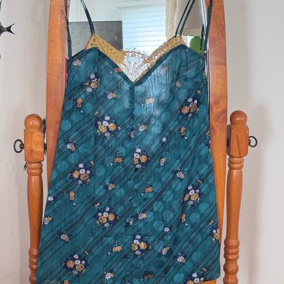 Free People floral lace slip romper in a gorgeous teal blue tone 🌿 - Picture 3 of 7